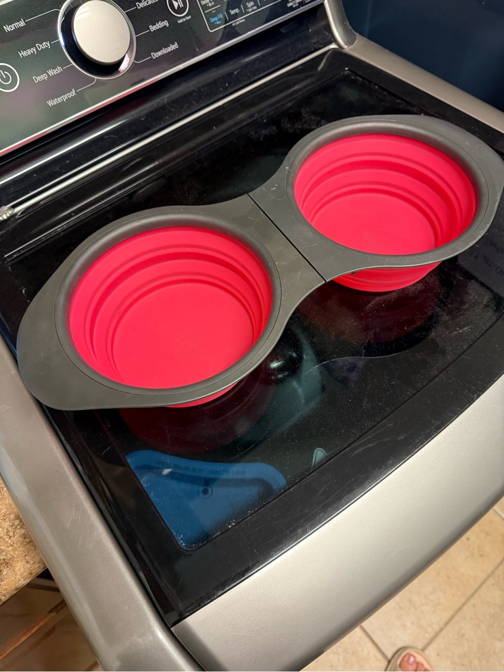 Avalanche Collapsible Double Dog Bowl - Black & Red